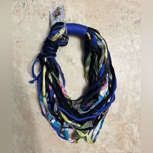 Shreds multicolored string necklace